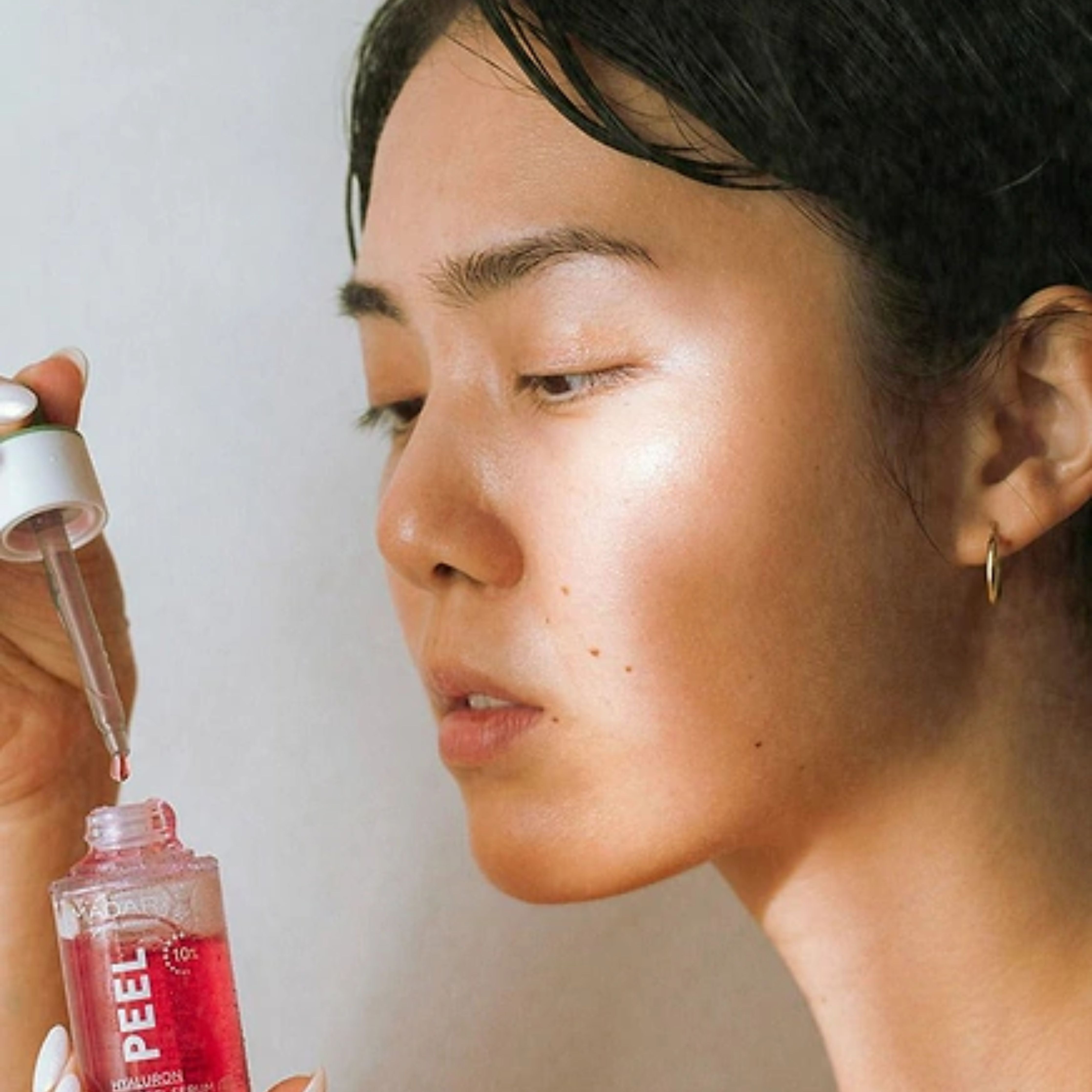 Sérum exfoliante con ácido hialurónico