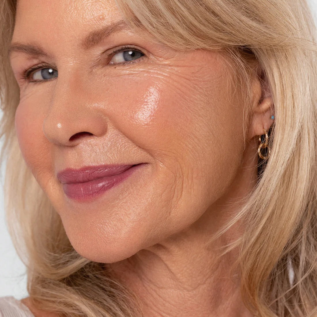 Bálsamo carrot colour pot para labios y mejillas tono Holy