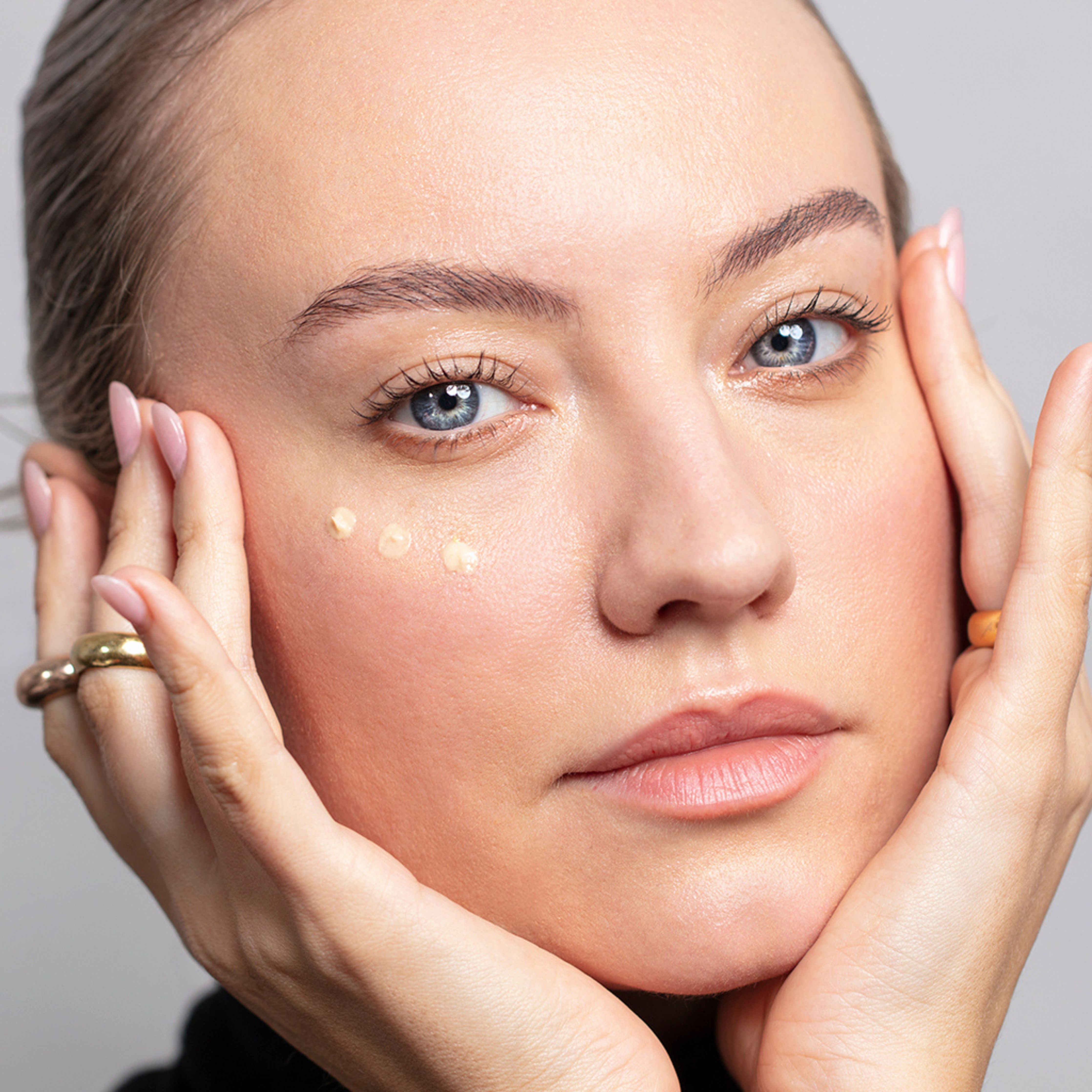 Contorno de ojos iluminador con aceite de kiwi