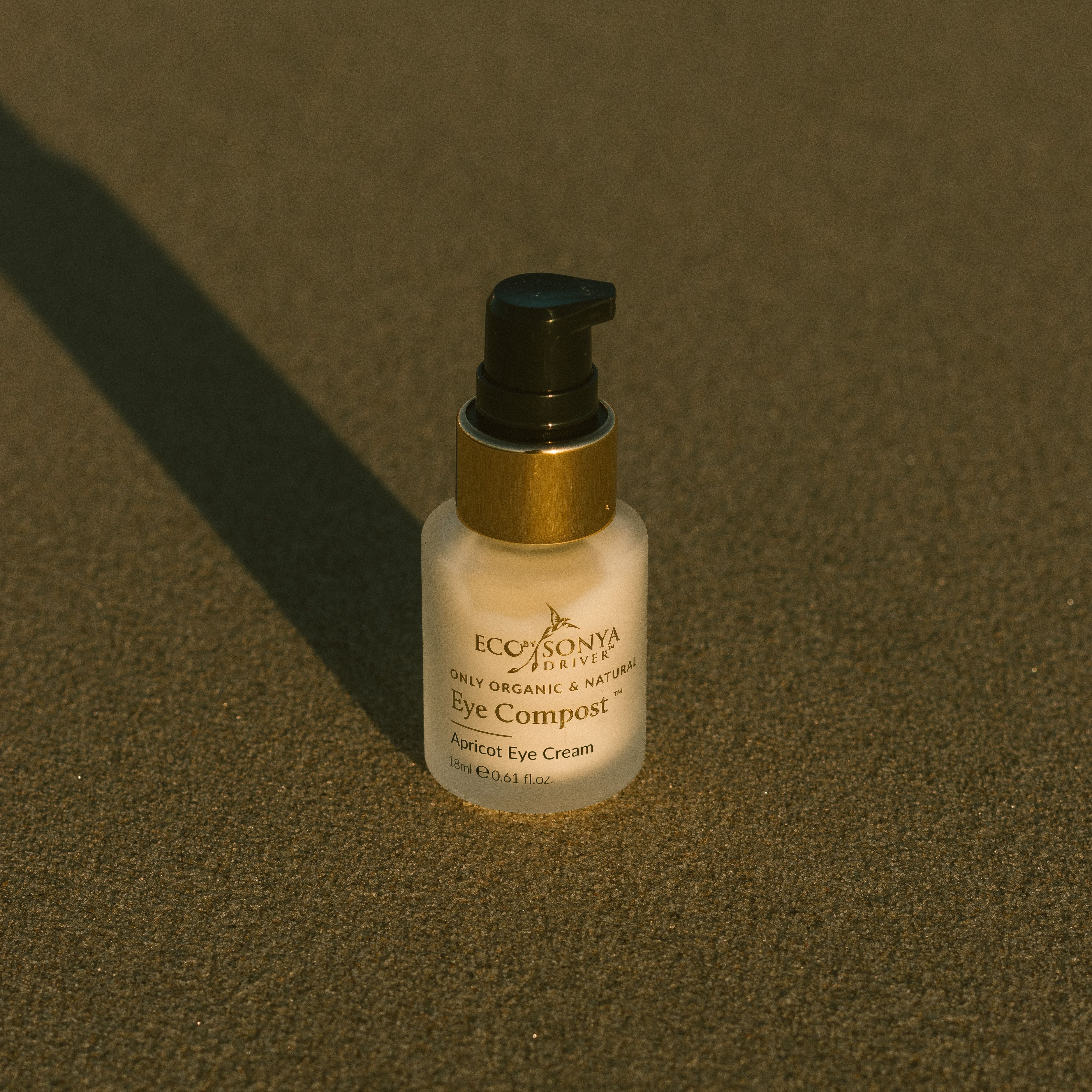 Compost contour des yeux à l'abricot