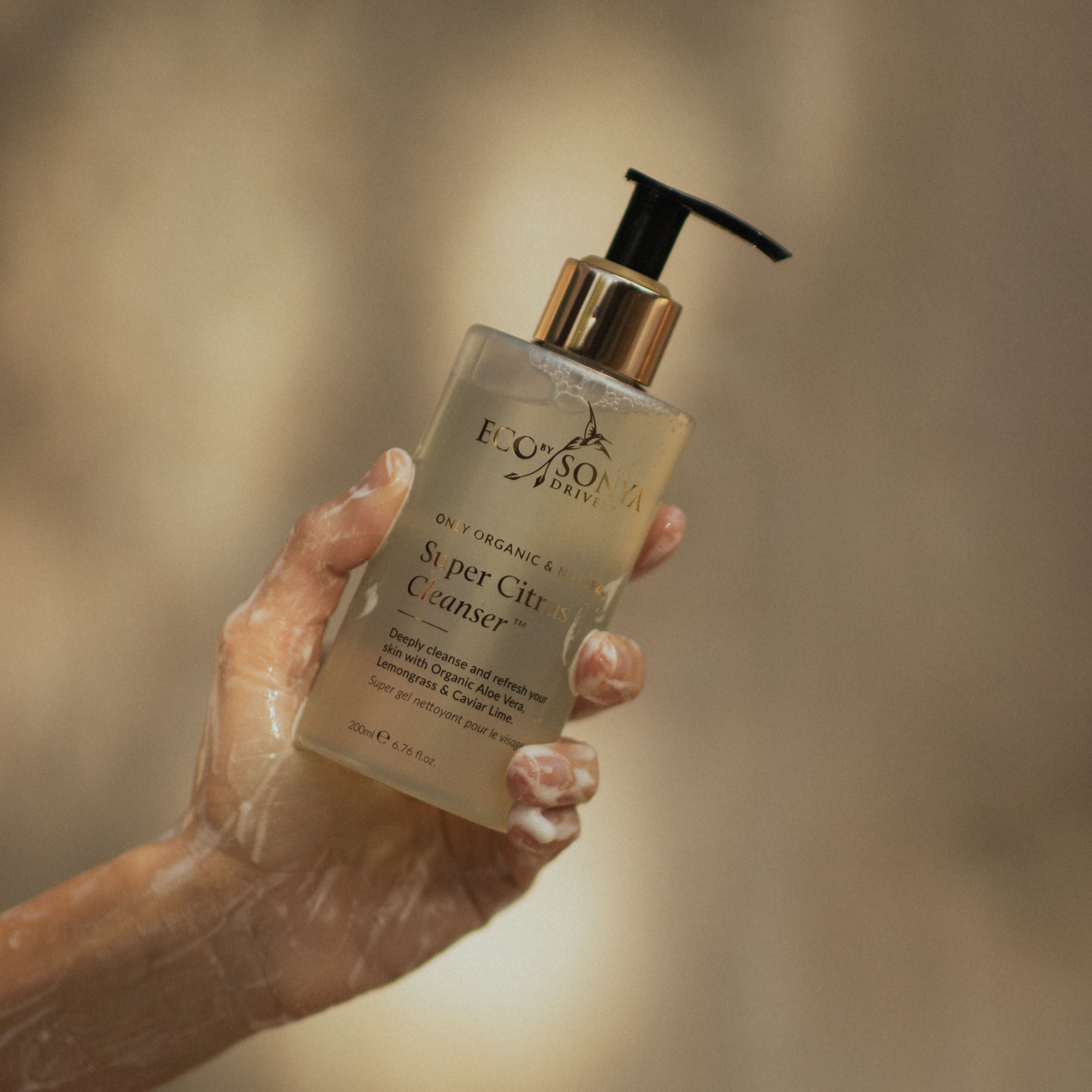 Nettoyant visage éclaircissant aux super agrumes