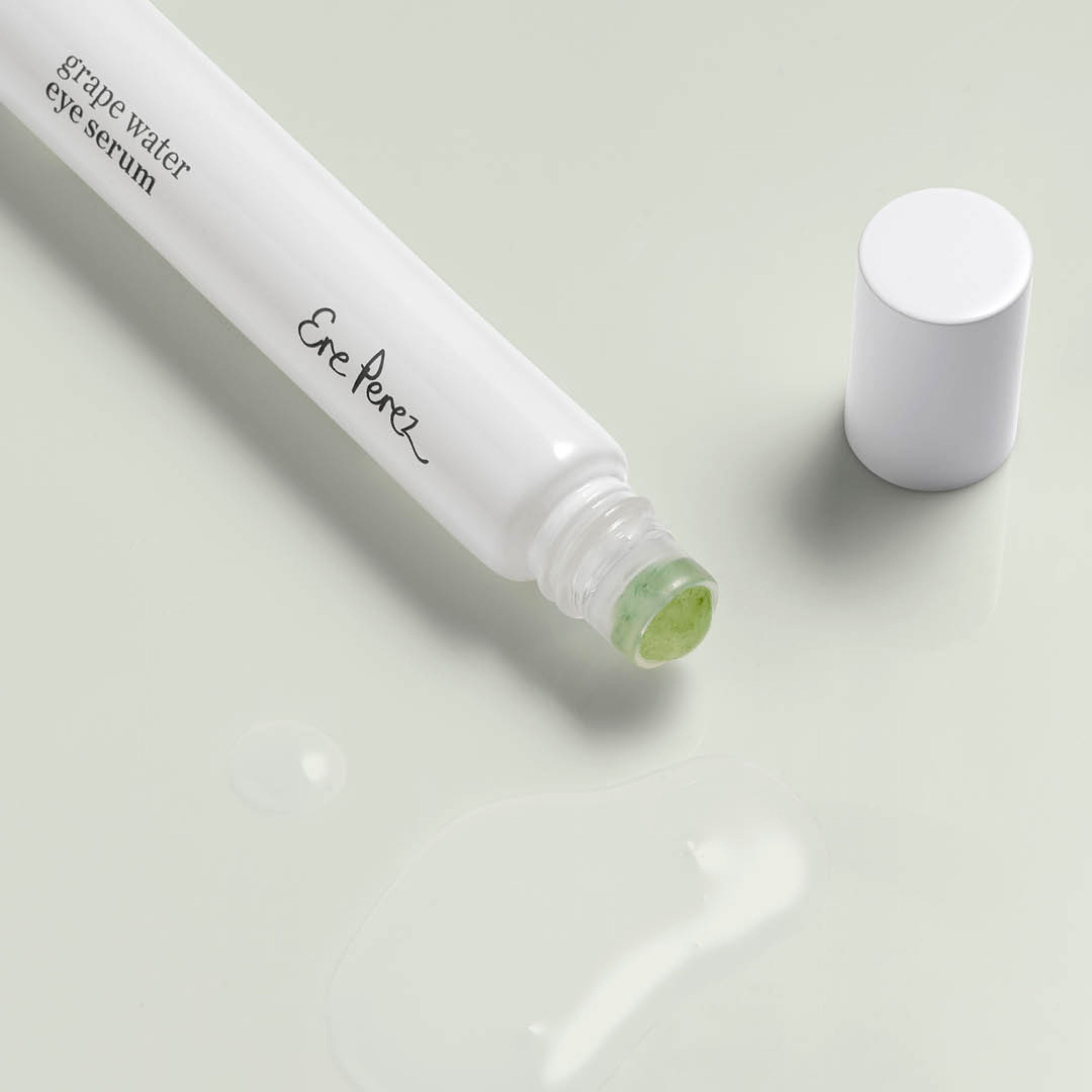 Sérum para ojos con agua de uva