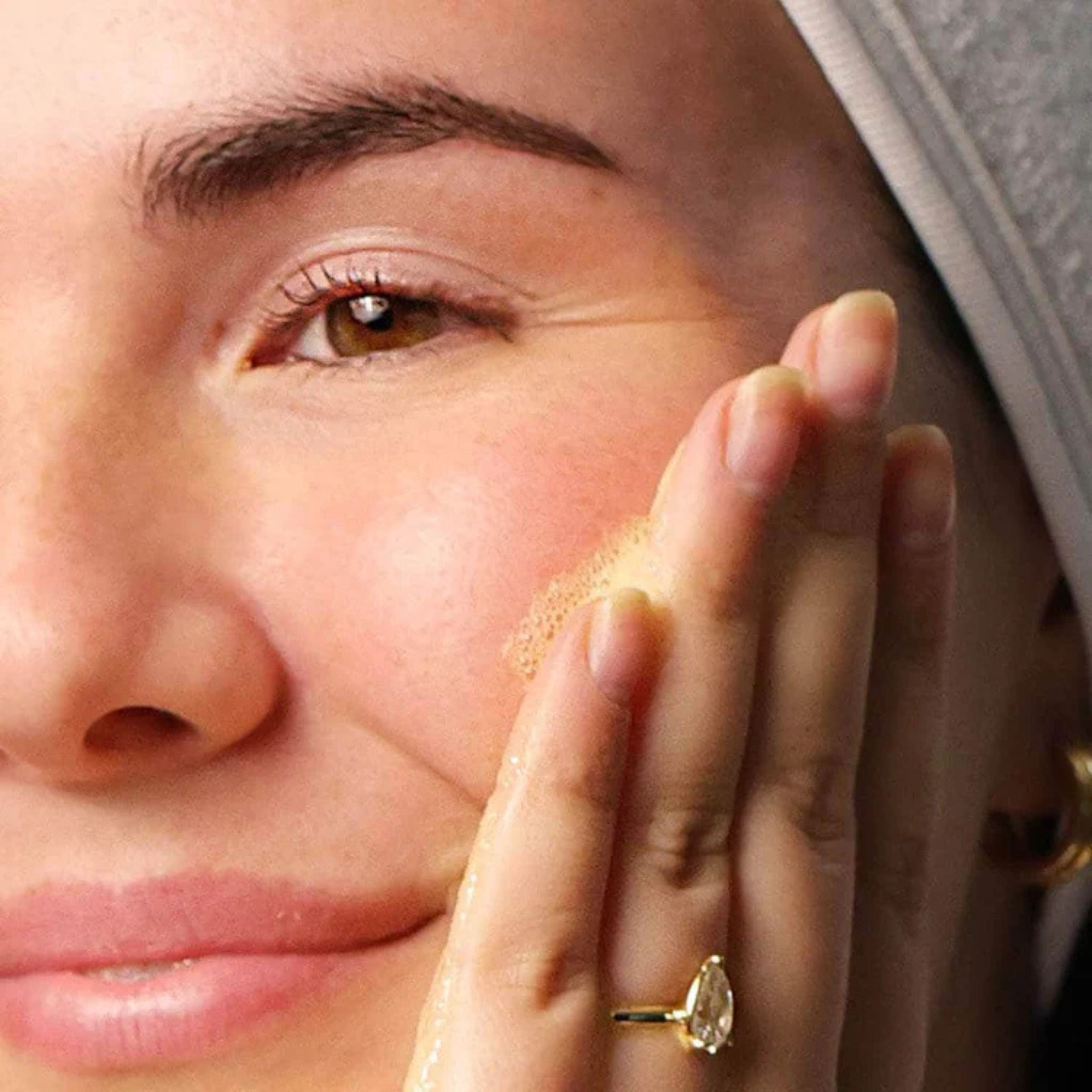 Nettoyant visage en poudre exfoliante à la vitamine C