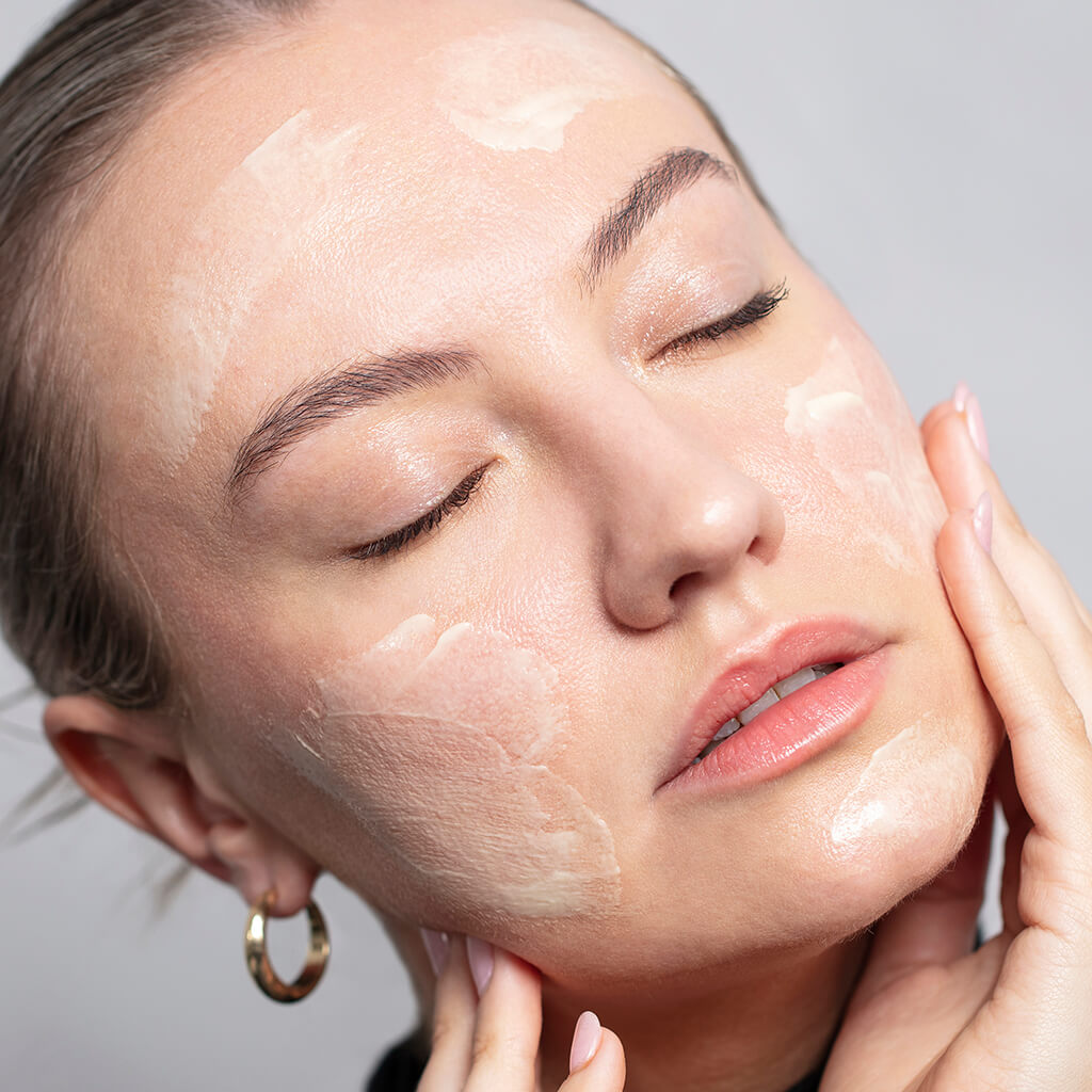 Mascarilla iluminadora de barro volcánico Halo