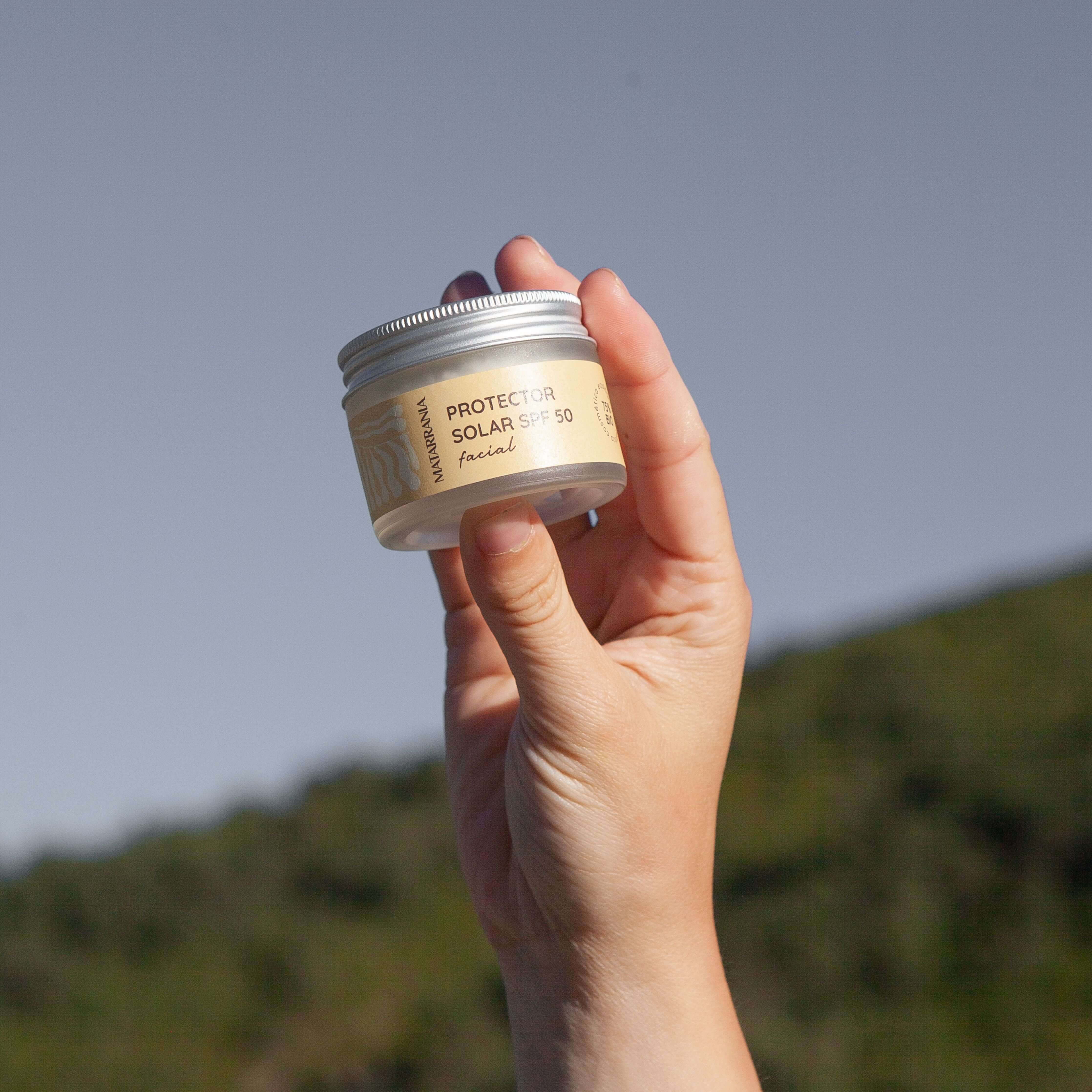 Crème solaire visage SPF50