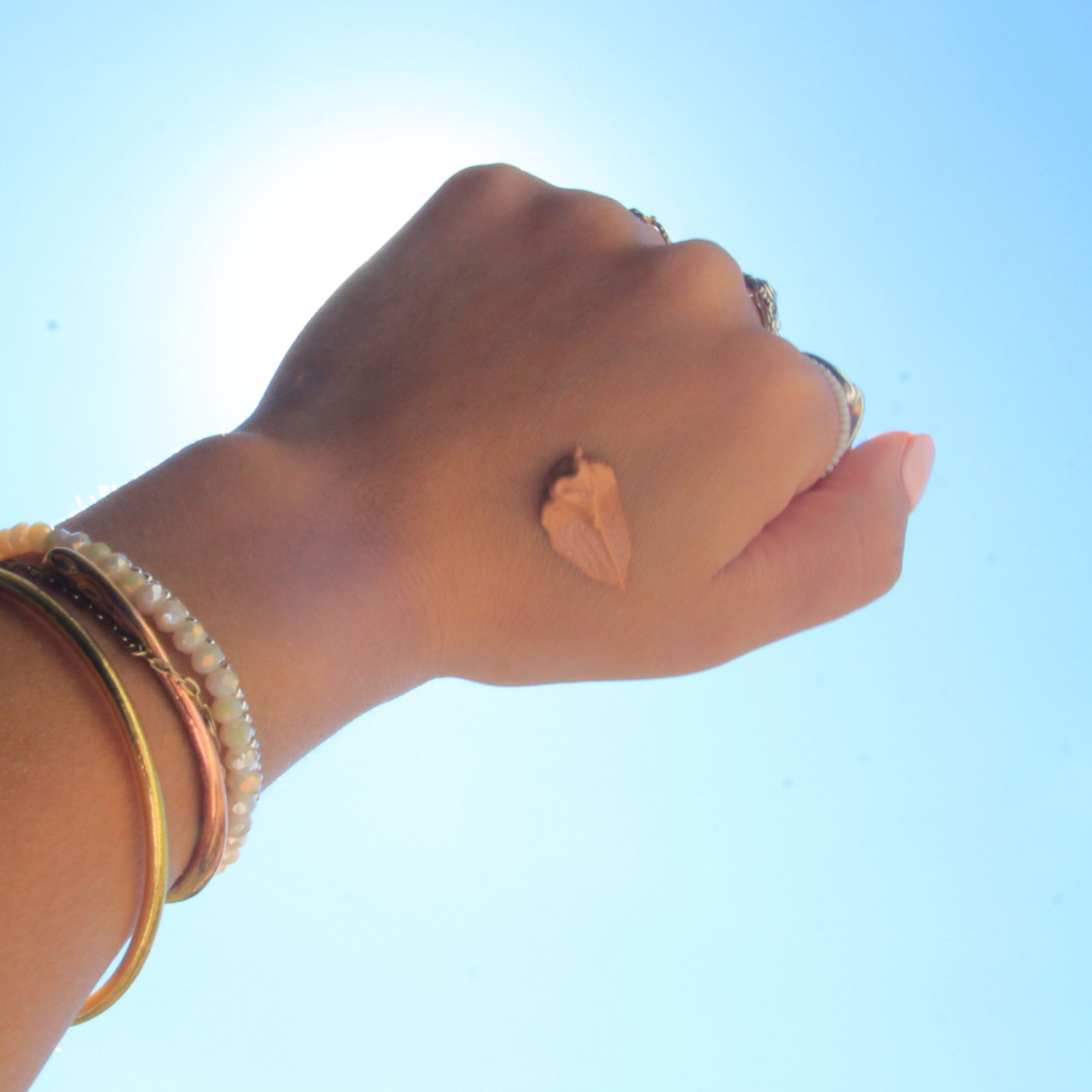 Feel Golden SPF 30 Antioxidant Protective Fluid with Tint