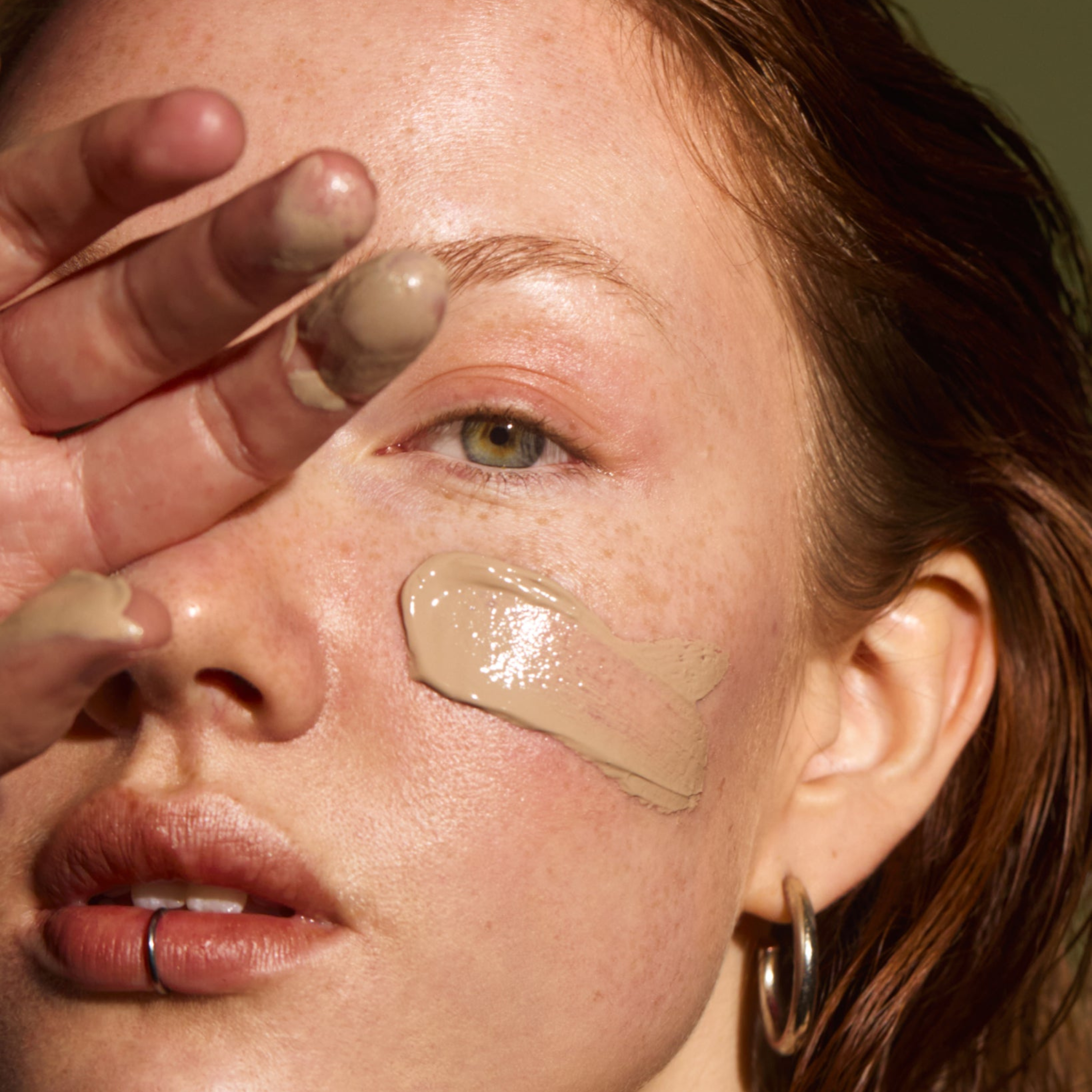 Crème solaire SPF50 à l'acide hyaluronique et aux cellules souches végétales