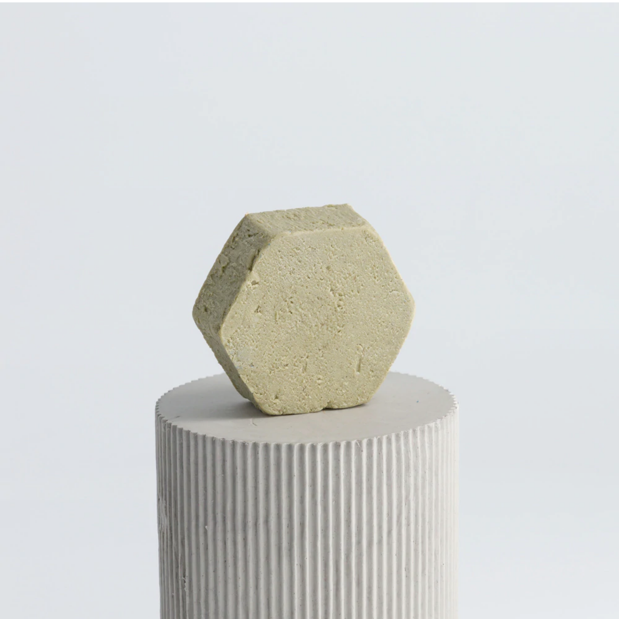 Shampoing solide pour cheveux gras