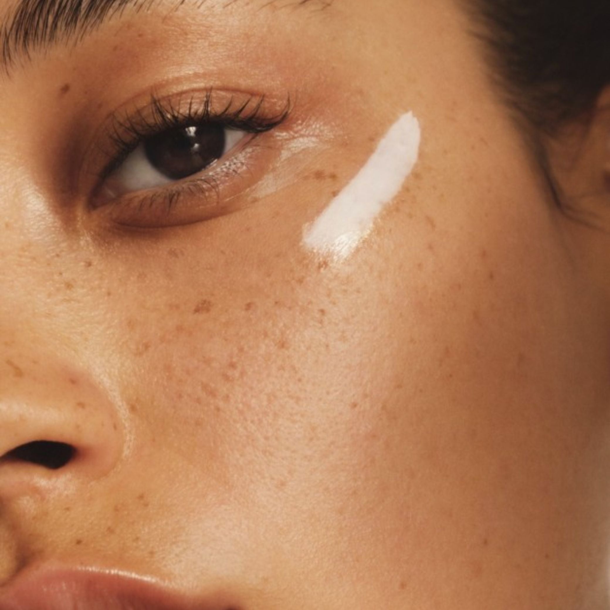 Contornos de ojos con retinol y cafeína Bright Start