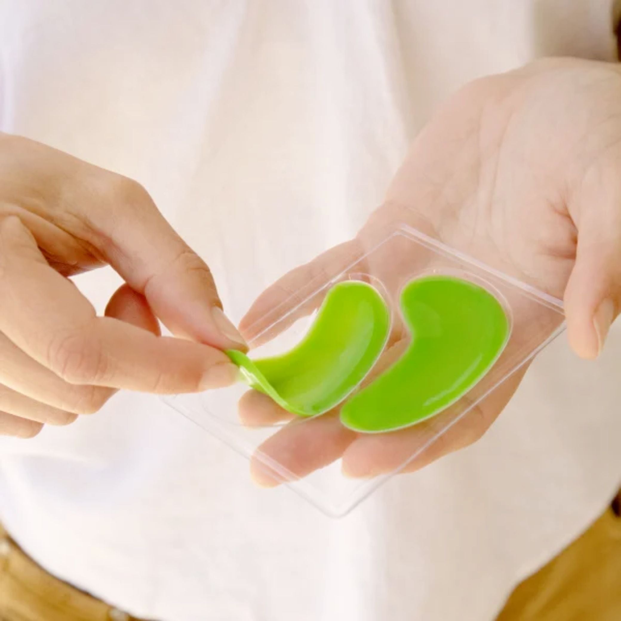 Patchs oculaires décongestionnants à la caféine