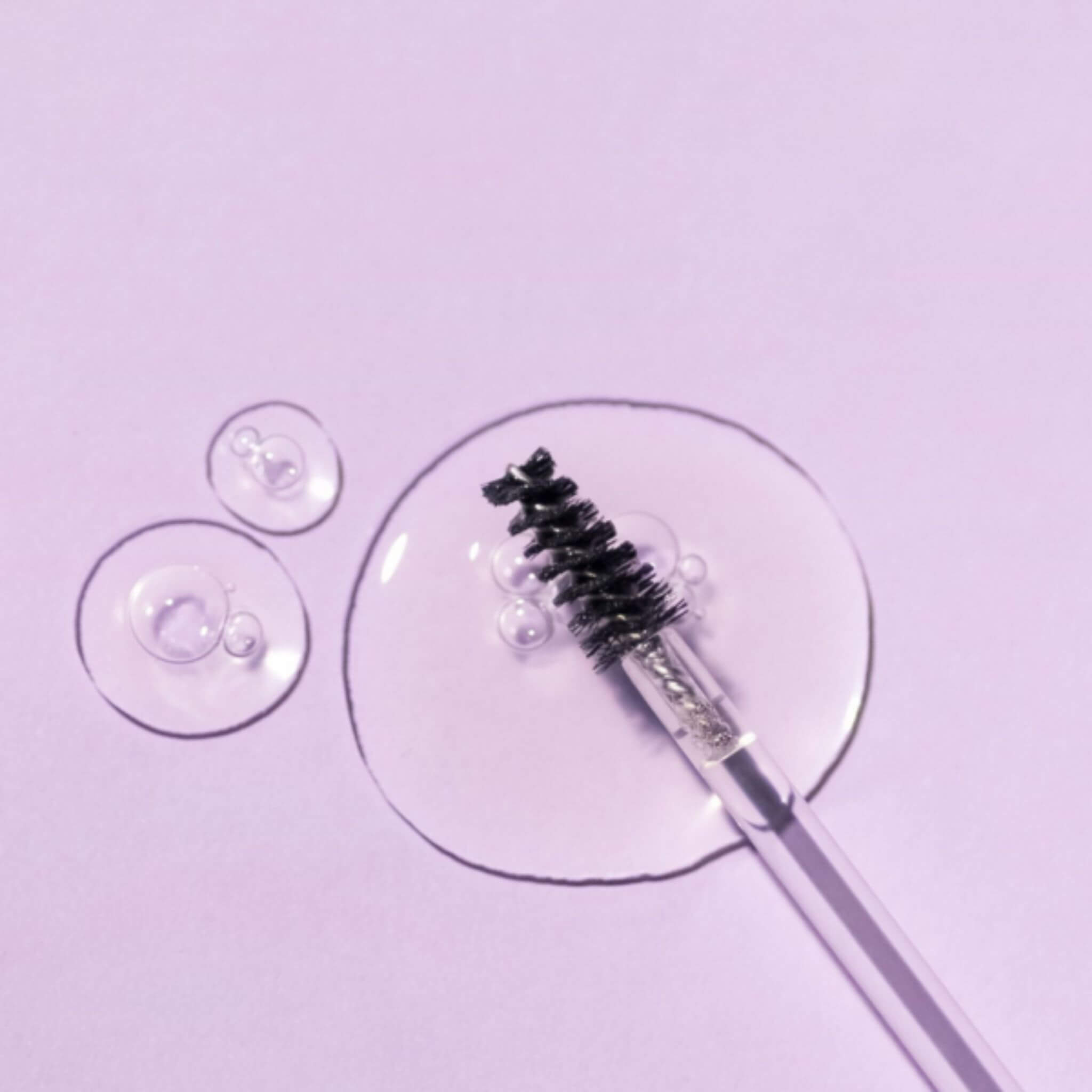 Potenciador y fijador para pestañas y cejas