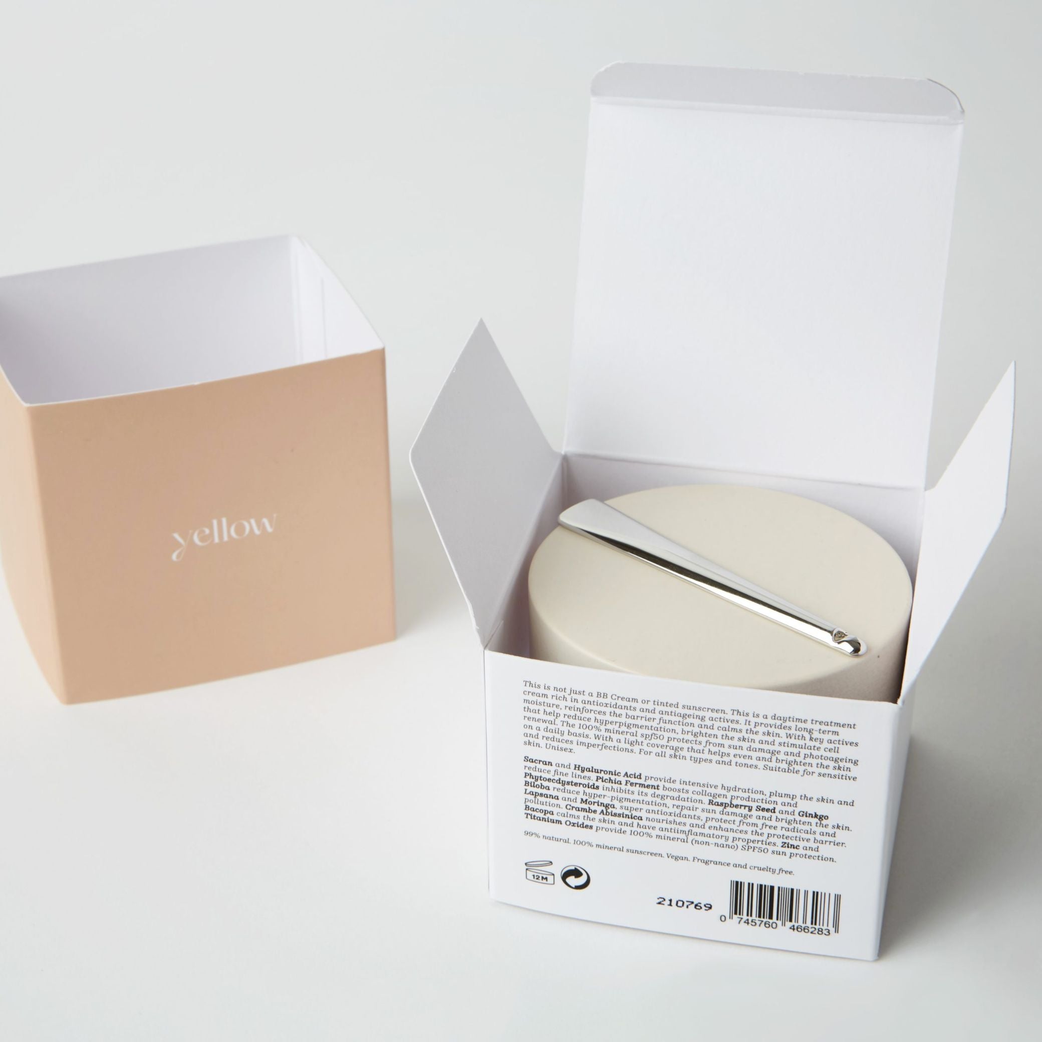 Crema facial con color y SPF50