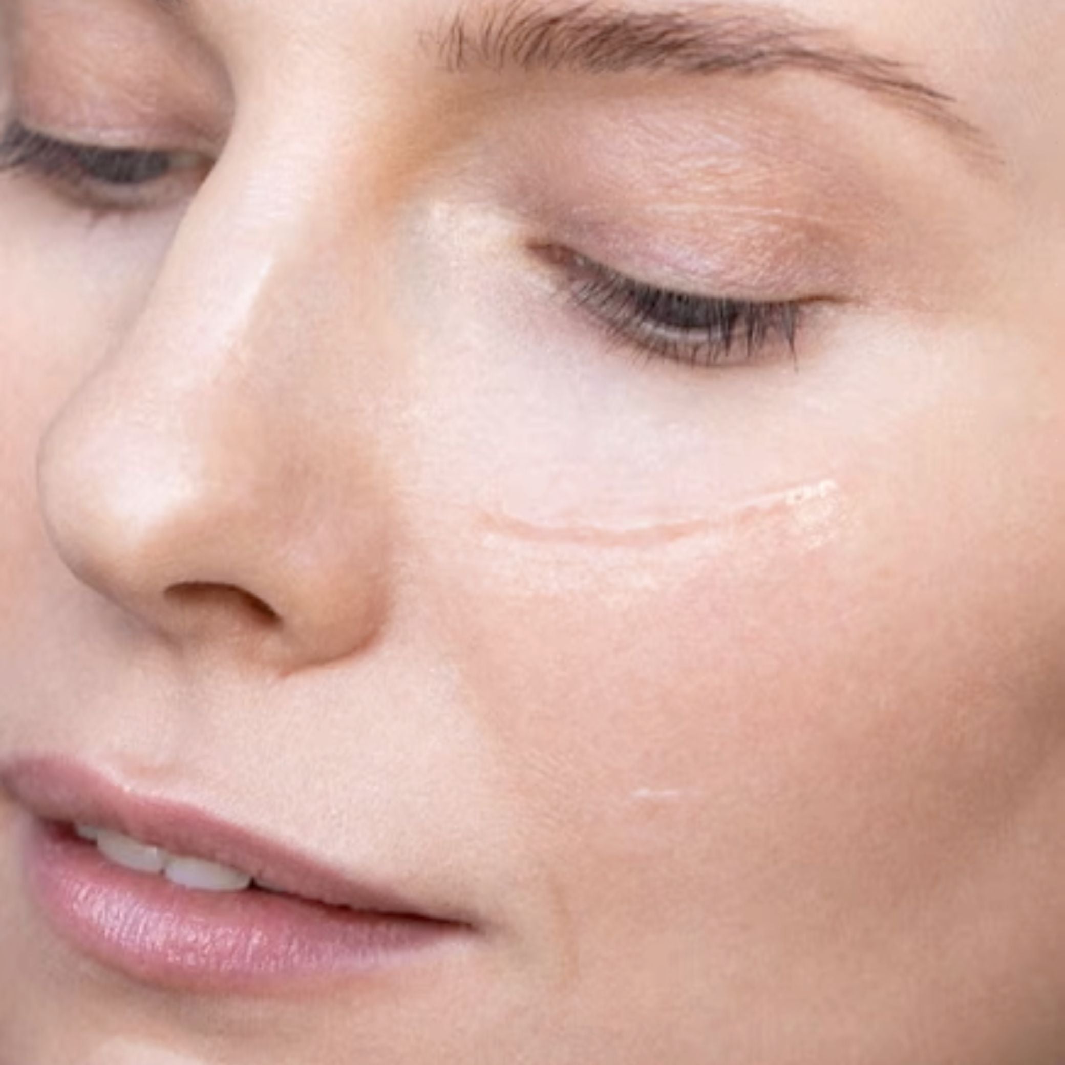 Gel visage hydratant à l'acide hyaluronique. Gelée Rosée Hydra Intense