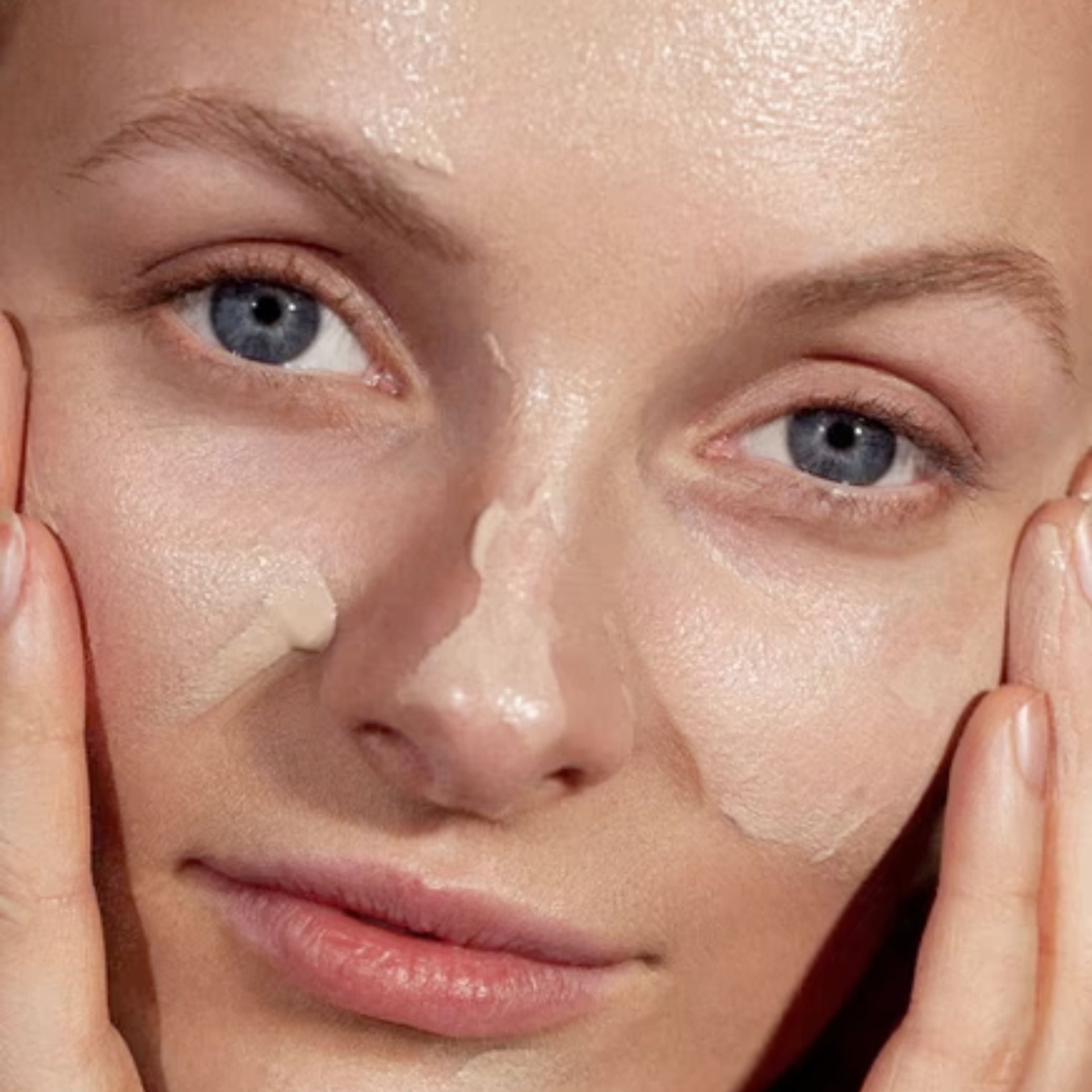 Crème solaire SPF50 à l'acide hyaluronique et aux cellules souches végétales