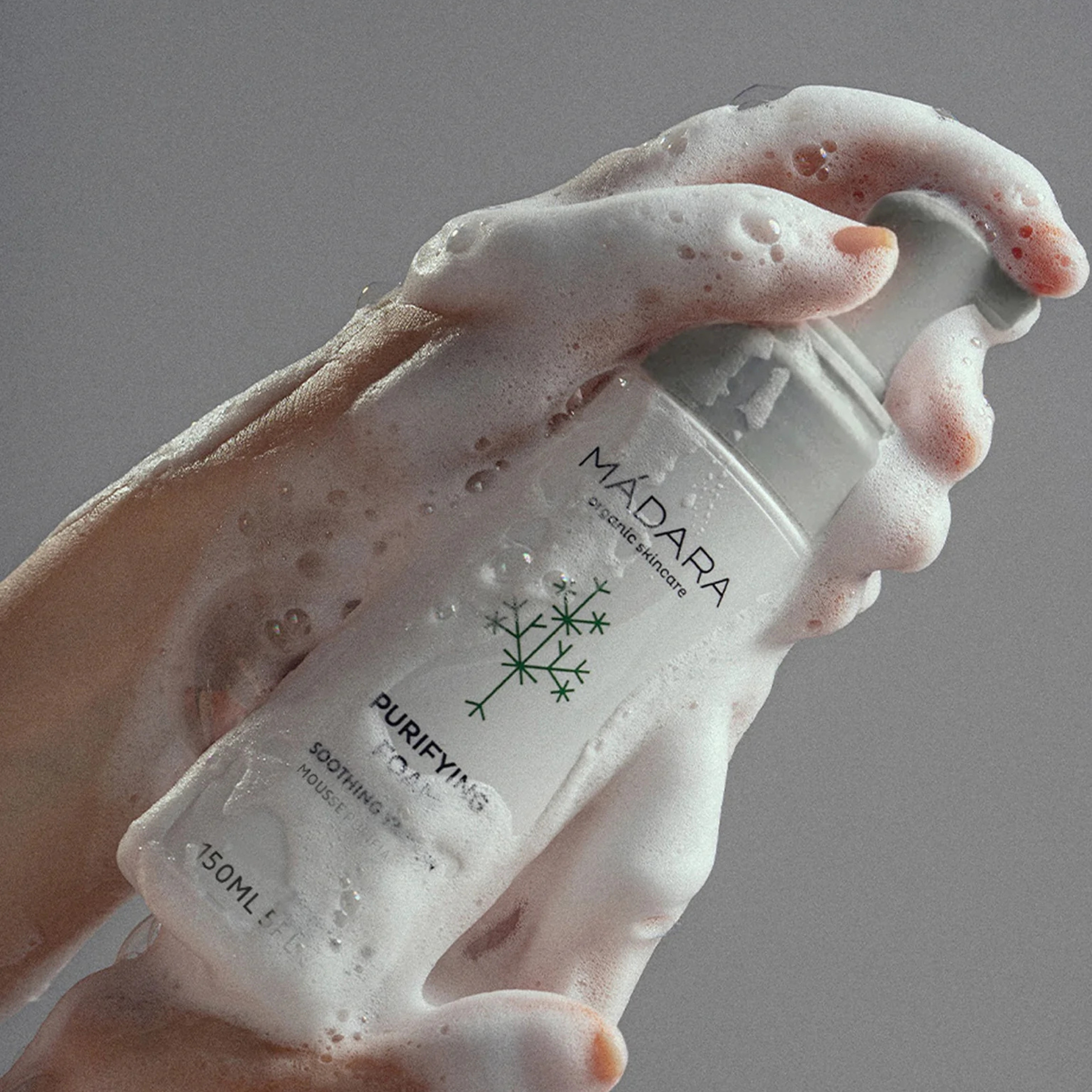 Mousse nettoyante pour le visage
